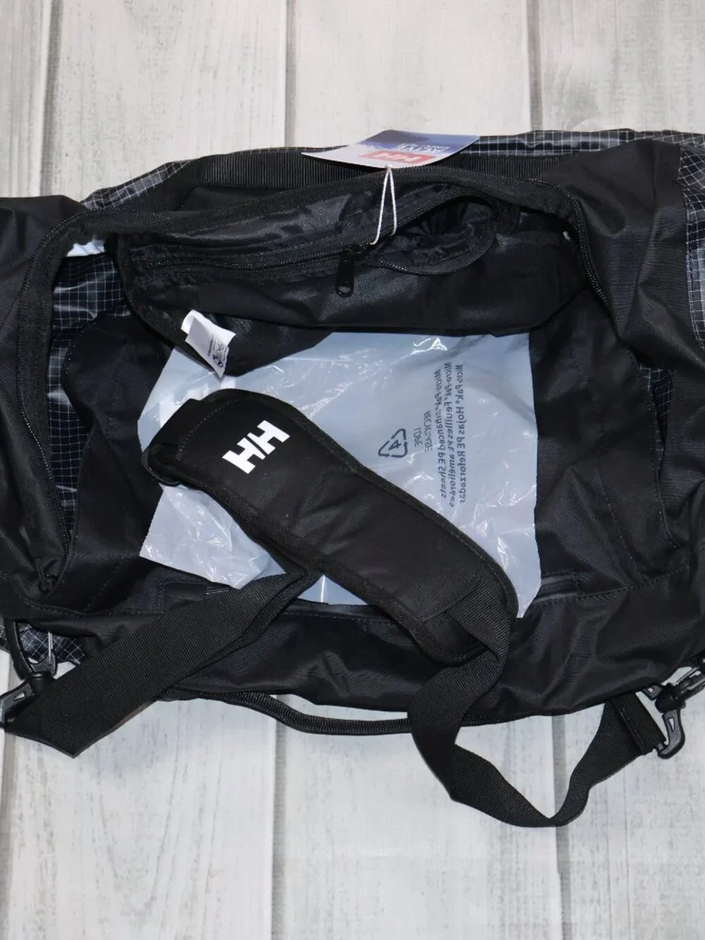 NEW Helly Hansen HighTide WaterProof Duffel Bag 35L Travel Convertible